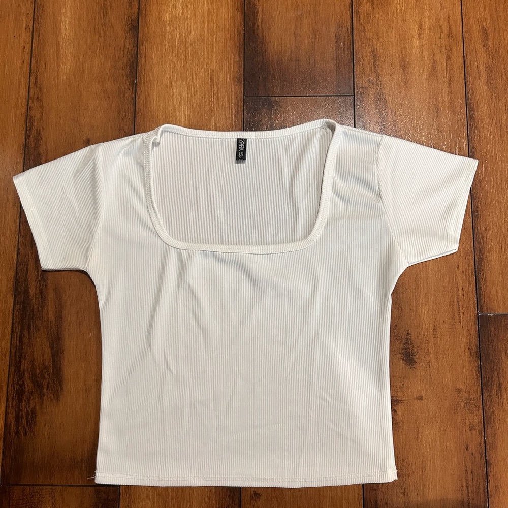 White Aritiza square neck